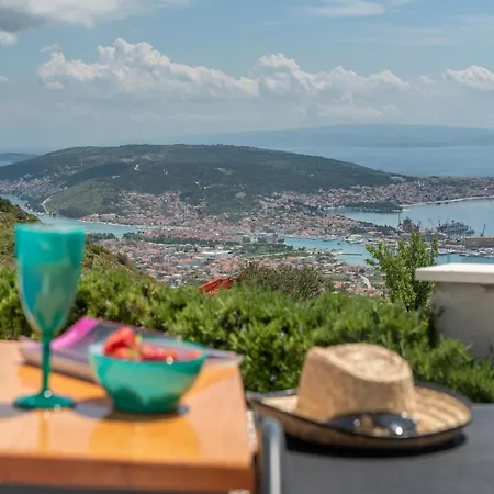 Casa vacanze Scenic Sea View,three Bedroom With Pool *