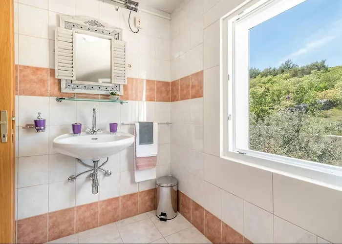 Nyaraló Scenic Sea View,three Bedroom With Pool *