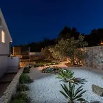 別荘 Scenic Sea View,three Bedroom With Pool *
