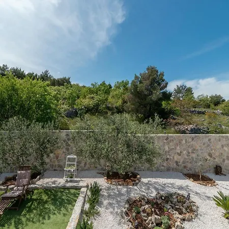 Scenic Sea View,three Bedroom With Pool *