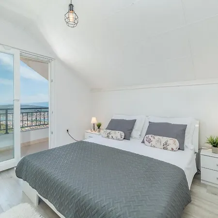 Scenic Sea View,three Bedroom With Pool Hébergement de vacances