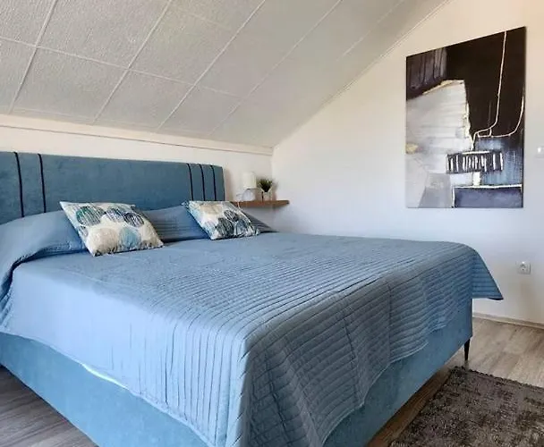 Ferienhaus Scenic Sea View,three Bedroom With Pool