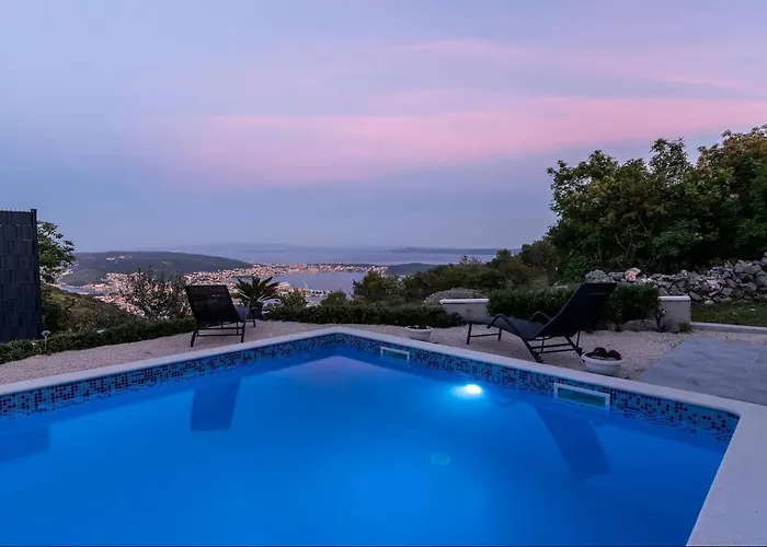 Ferienhaus Scenic Sea View,three Bedroom With Pool